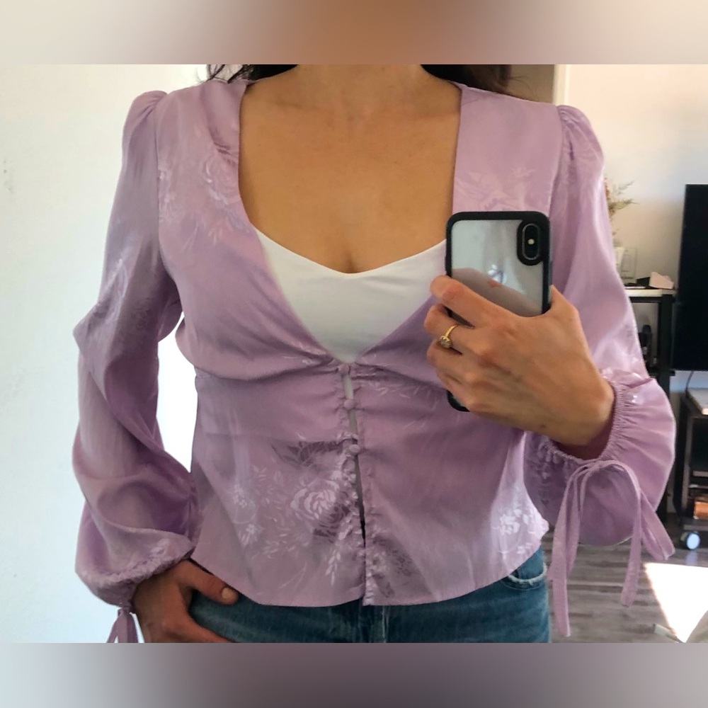 Lilac Top Blouse Lavender Satin Floral V Neck Long Sleeve Cloud Ten S